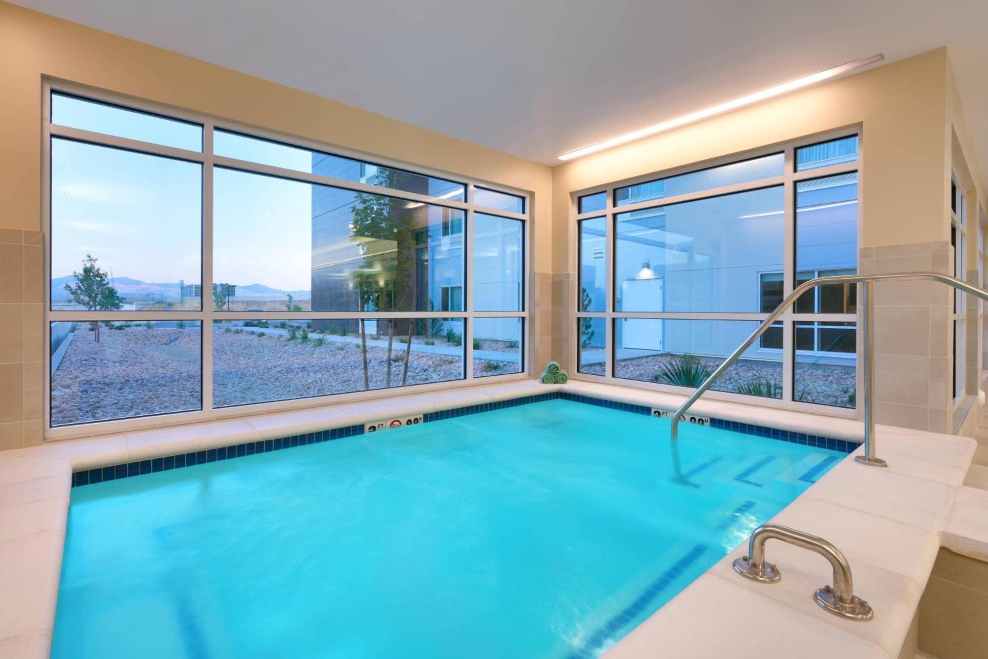 Towneplace Suites By Marriott Salt Lake City Draper Bagian luar foto